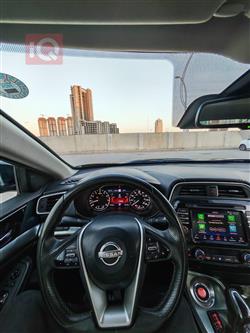 Nissan Maxima